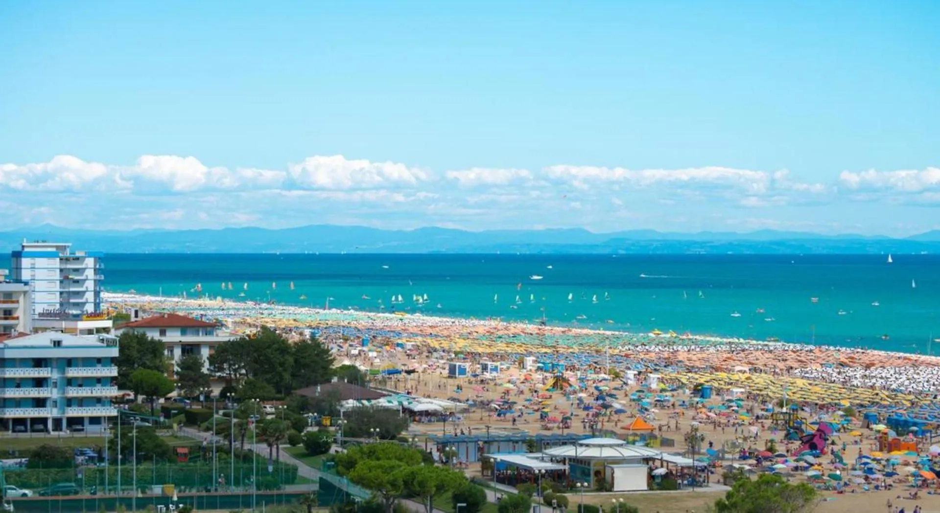 Flat With Parking Space And Shared Pool Bibione Apartment